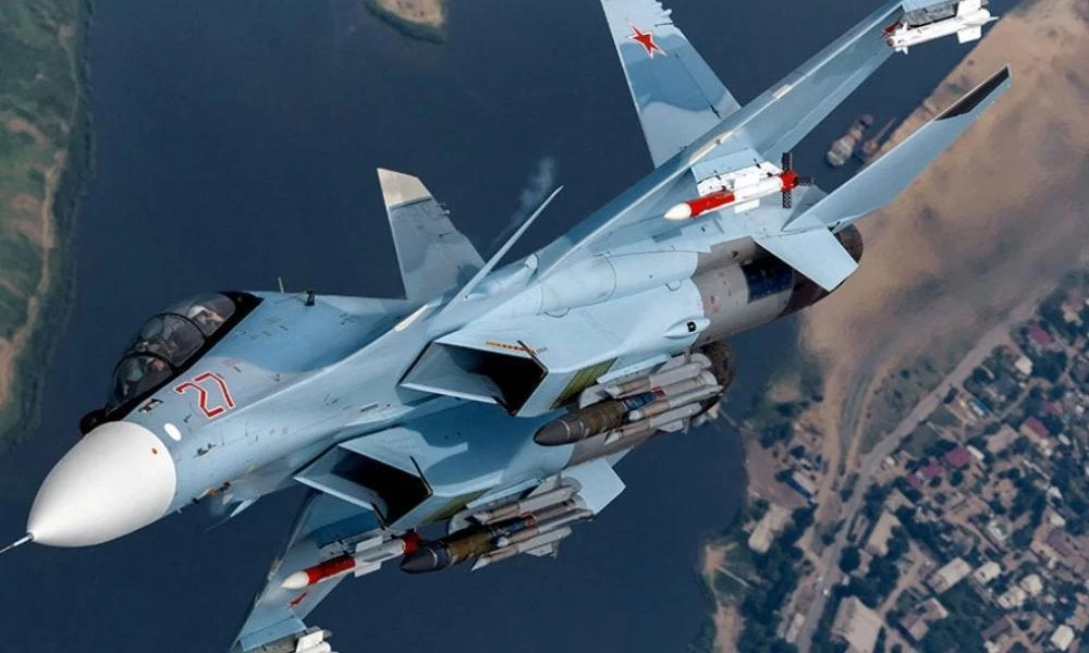 Ρωσικό μαχητικό Su-30 αναχαίτισε κατασκοπευτικό των ΗΠΑ πάνω από τη Μαύρη Θάλασσα